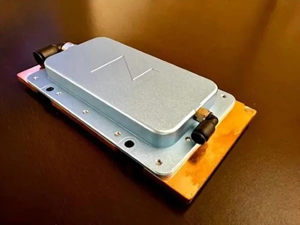 Direct chip liquid cooling Direct chip liquid cooling