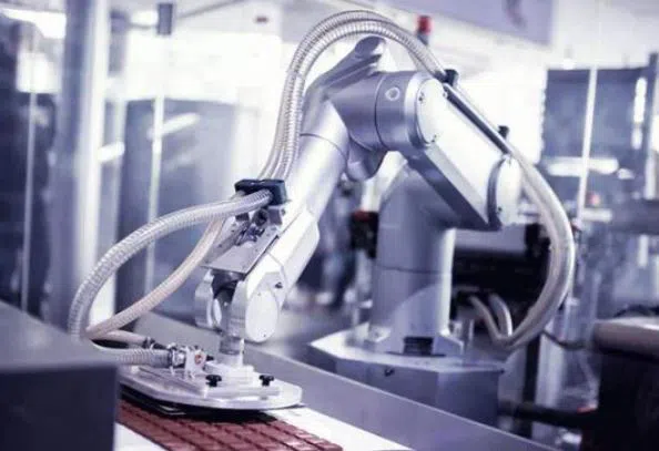 Industrial robot cooling